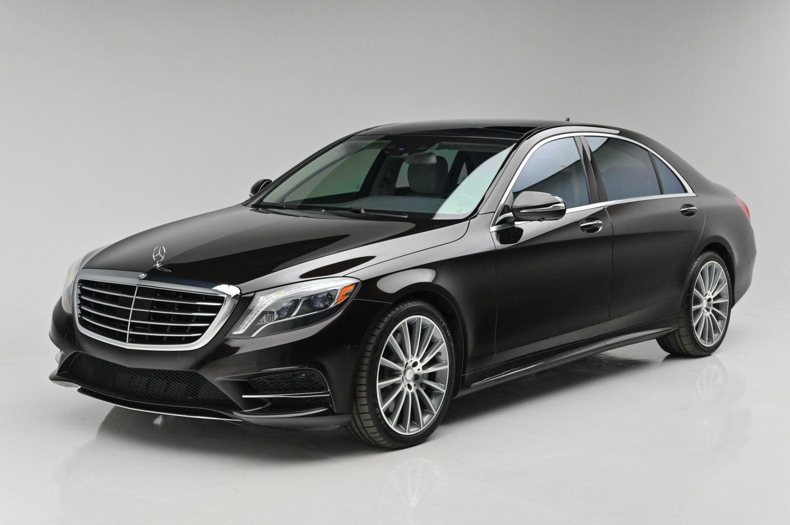 Luxury Mercedes and BMW chauffeur cars