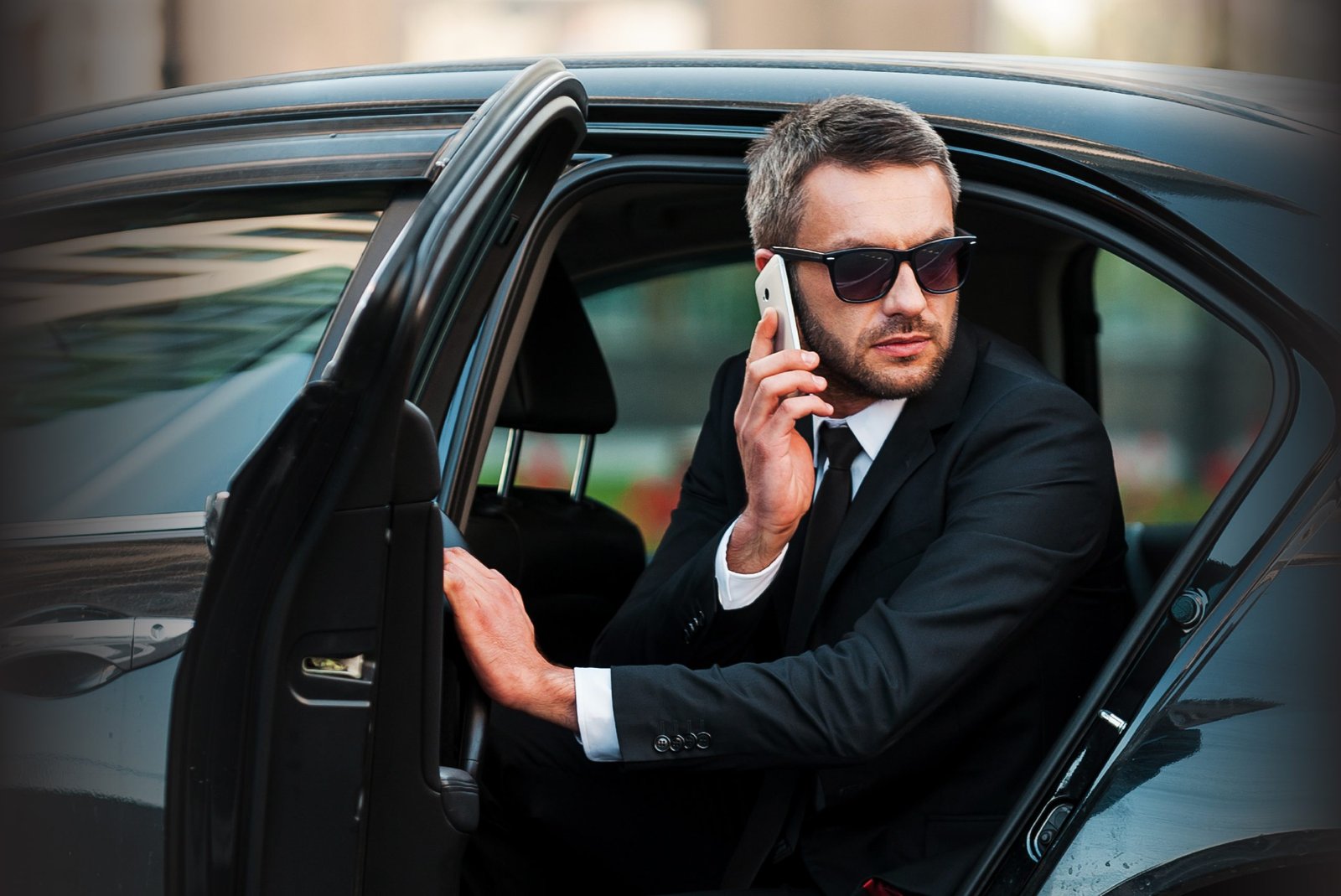 Everything Businesses Should Know Before Hiring Employee Transport